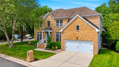 700 Blossom CIR, VIRGINIA BEACH VA 23456 thumb 1