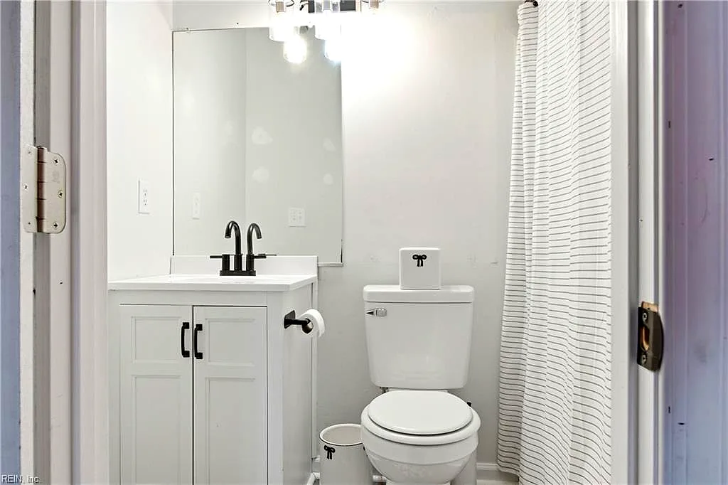 176 Wexford DR E, SUFFOLK VA 23434 - Photo 4