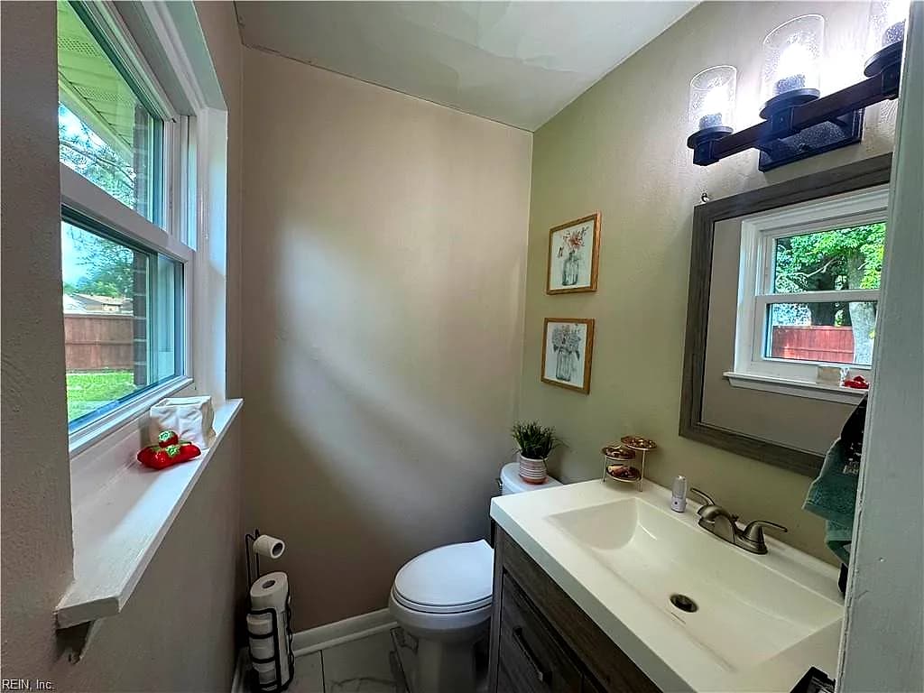2041 Midway AVE, CHESAPEAKE VA 23324 thumb 11