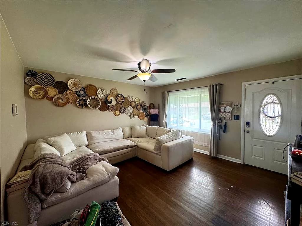 2041 Midway AVE, CHESAPEAKE VA 23324 - Photo 4