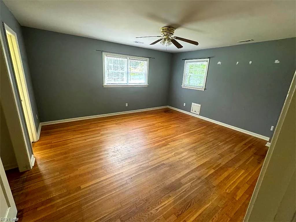 105 Marlin CIR, YORKTOWN VA 23692 thumb 11