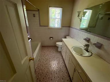 105 Marlin CIR, YORKTOWN VA 23692 thumb 12