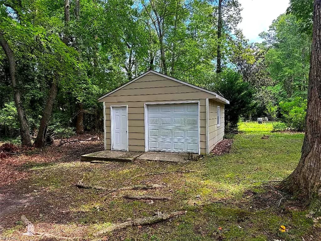 105 Marlin CIR, YORKTOWN VA 23692 - Photo 4