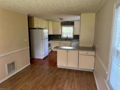 105 Marlin CIR, YORKTOWN VA 23692 thumb 6