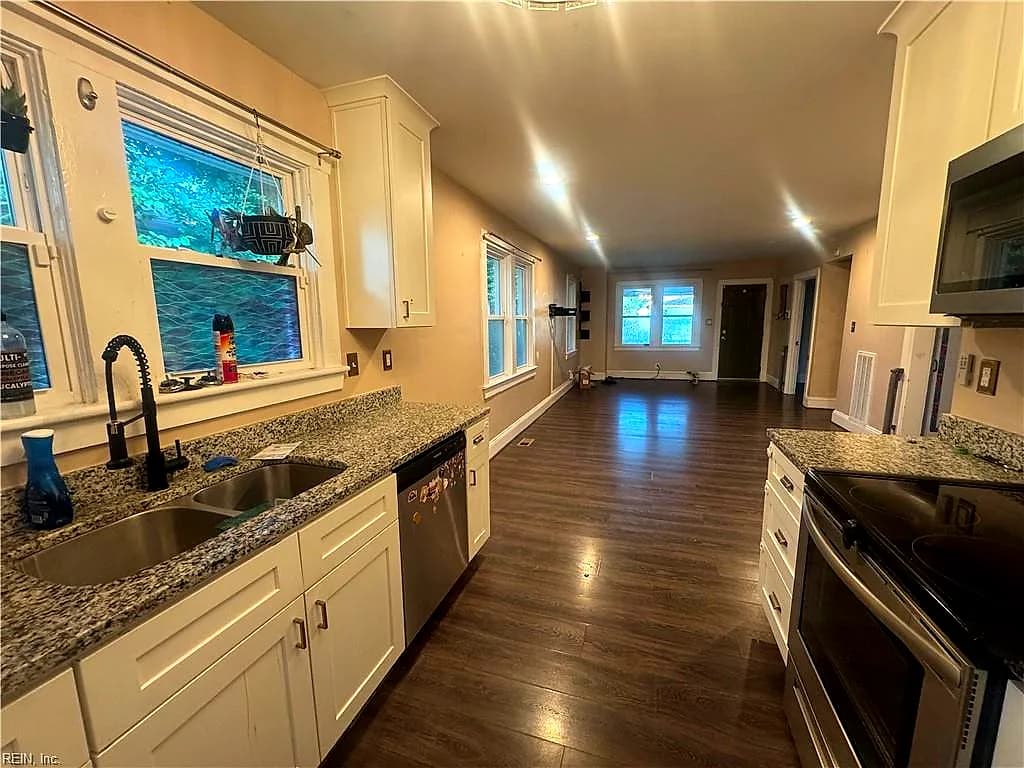 1525 Hawthorne DR, CHESAPEAKE VA 23325 thumb 6