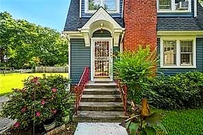 154 Alleghany RD, HAMPTON VA 23661 - Photo 3