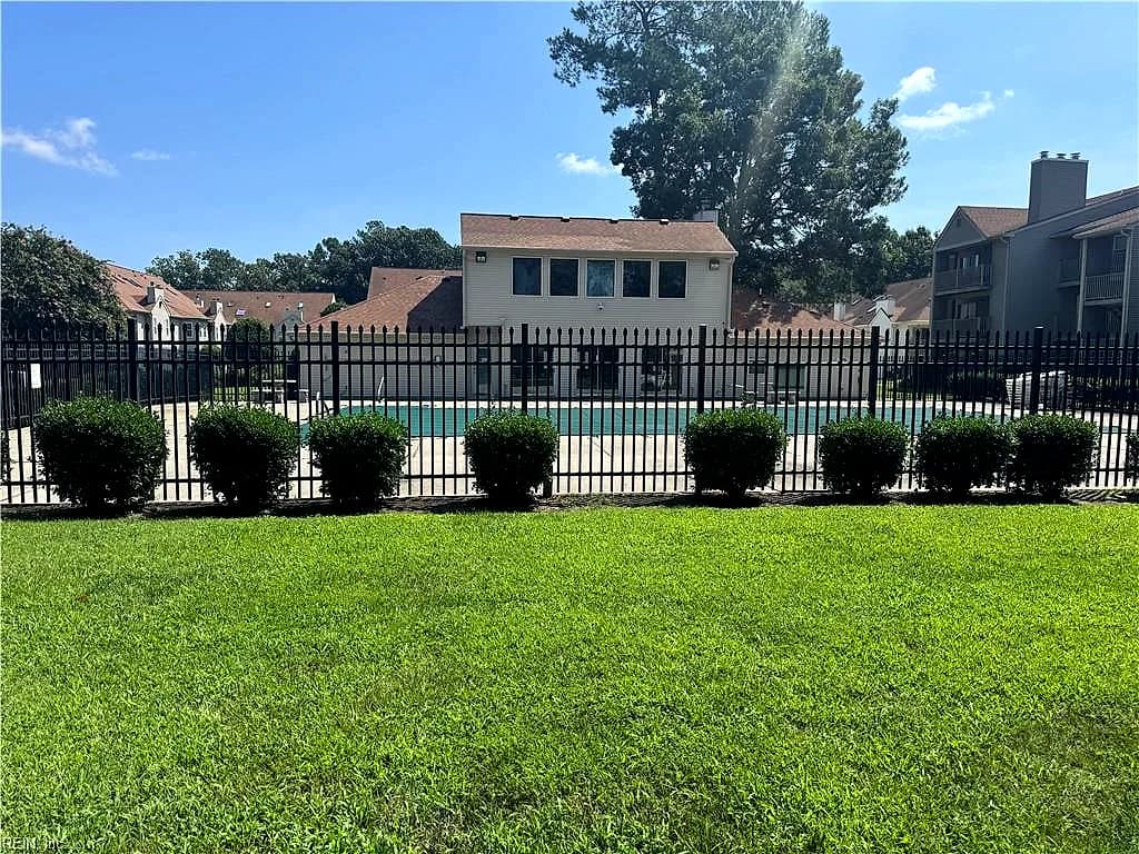 566 Candle LN #301, NEWPORT NEWS VA 23608 thumb 9