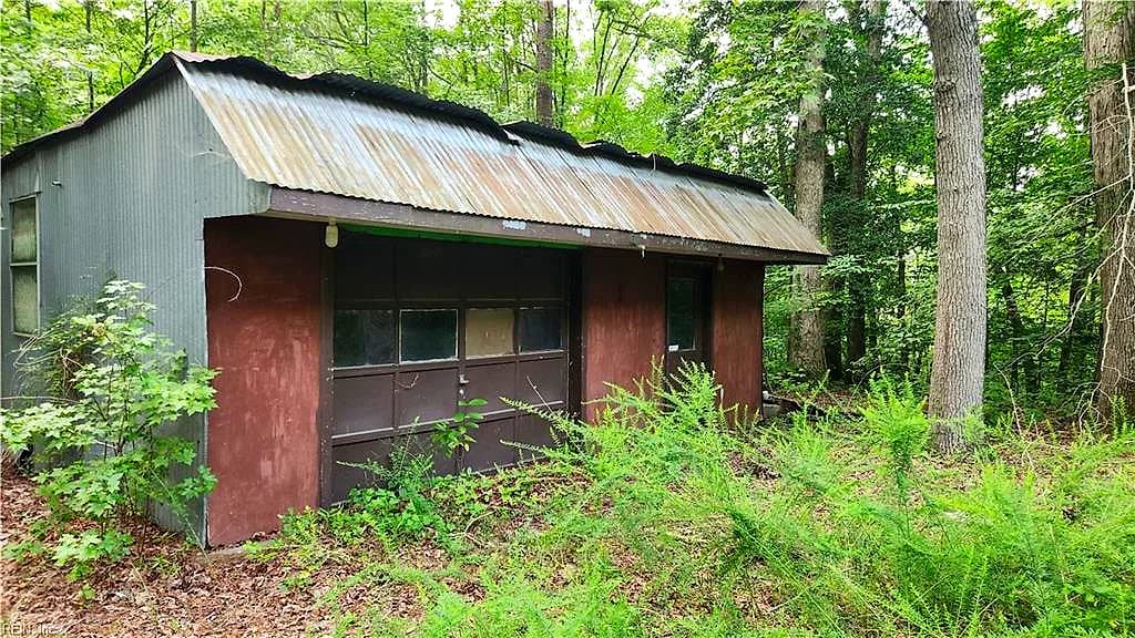 9225 Diascund RD, LANEXA VA 23089 - Photo 3