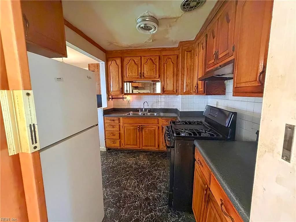 851 Widgeon RD, NORFOLK VA 23513 - Photo 4