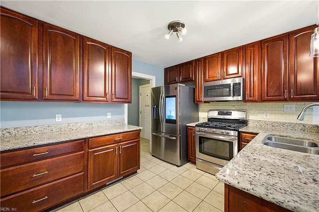 100 Spinnaker Run LN, SMITHFIELD VA 23430 thumb 7
