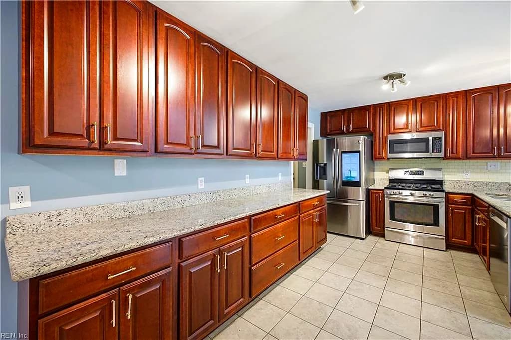 100 Spinnaker Run LN, SMITHFIELD VA 23430 thumb 8