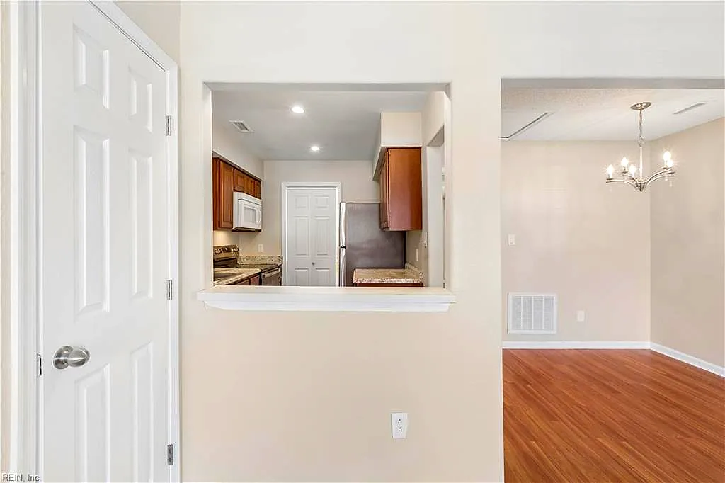 3908 Buchanan DR, VIRGINIA BEACH VA 23453 - Photo 5
