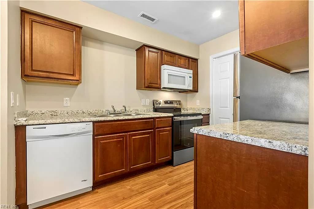 3908 Buchanan DR, VIRGINIA BEACH VA 23453 thumb 10