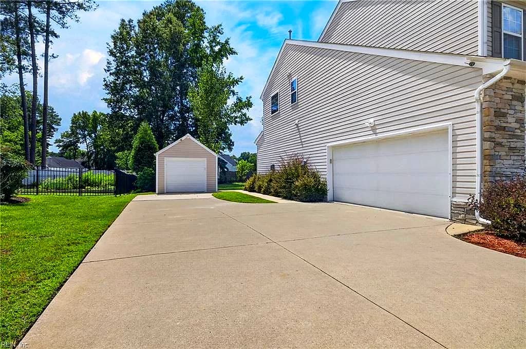 236 Grandville ARCH, SMITHFIELD VA 23430 - Photo 3