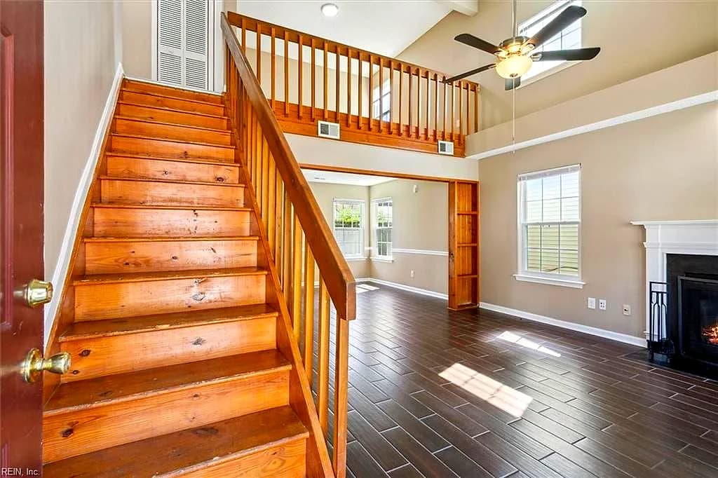 192 Lees Mill DR, NEWPORT NEWS VA 23608 - Photo 2