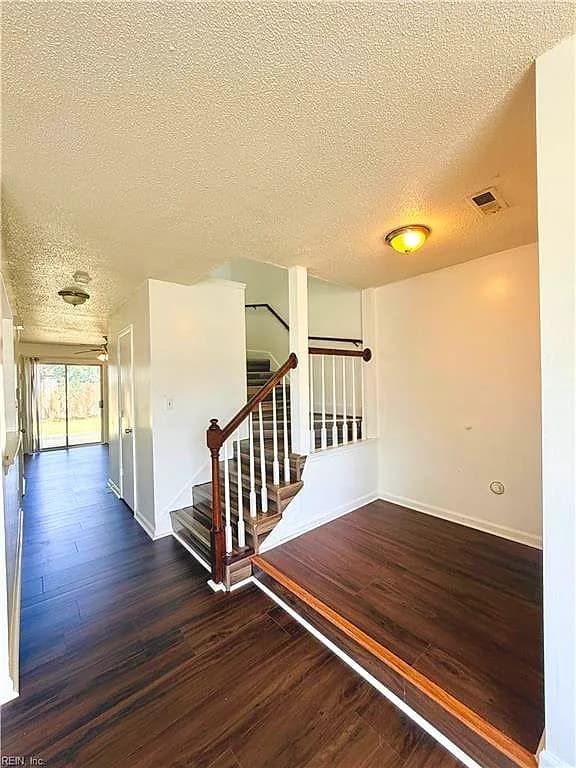 3404 Clover Meadows DR, CHESAPEAKE VA 23321 thumb 8