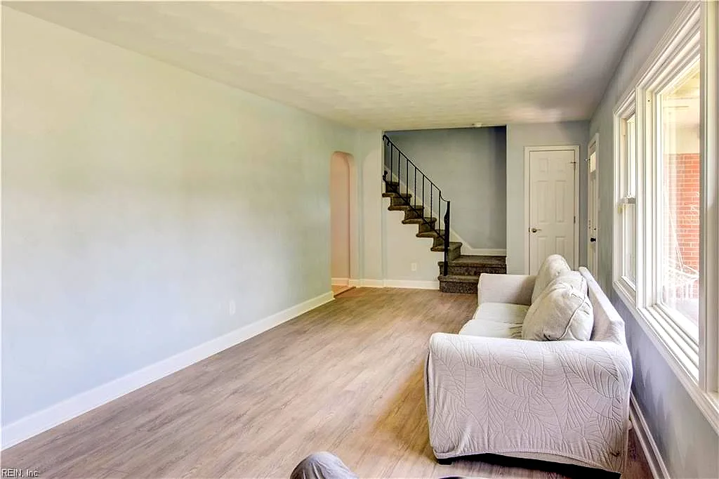 645 Declaration RD, VIRGINIA BEACH VA 23462 - Photo 4