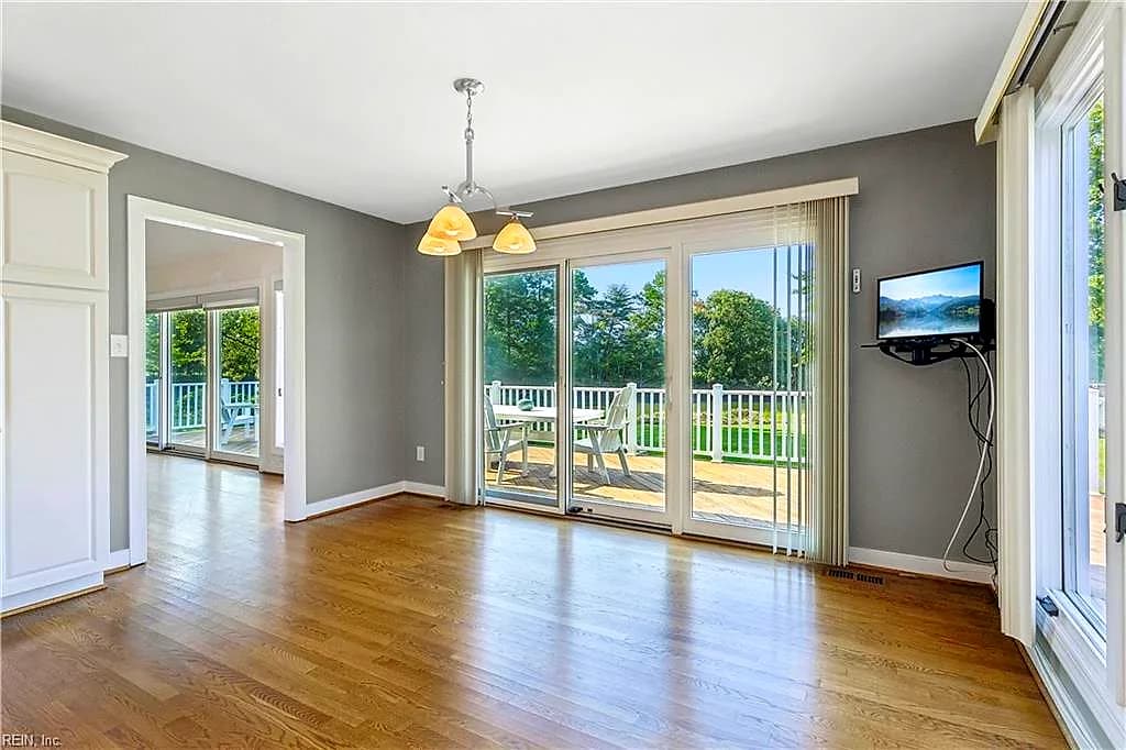 1823 Heron RN, HAYES VA 23072 thumb 12
