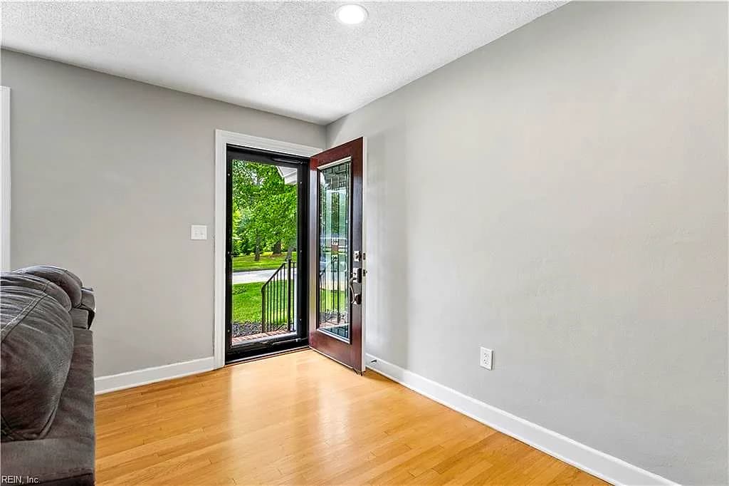 209 E mcginnis CIR, NORFOLK VA 23502 thumb 7