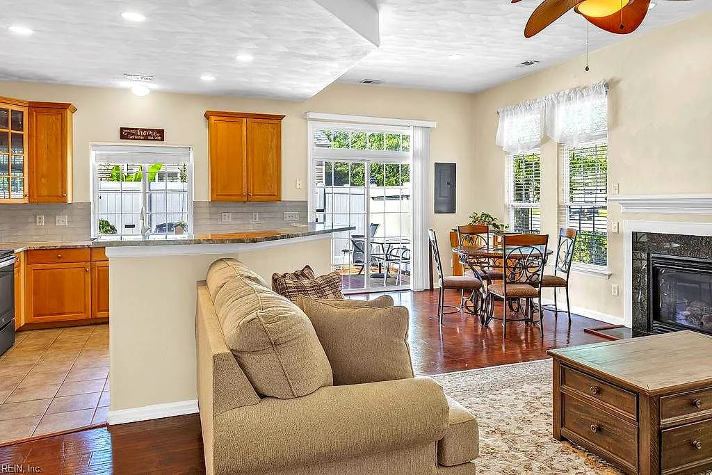 808 Monroe CT, CHESAPEAKE VA 23320 thumb 10