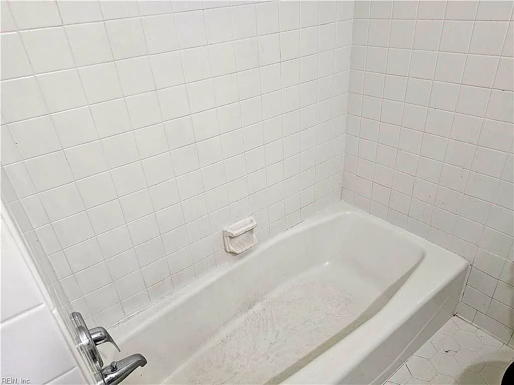 8 Fairview CIR S, PORTSMOUTH VA 23702 thumb 10