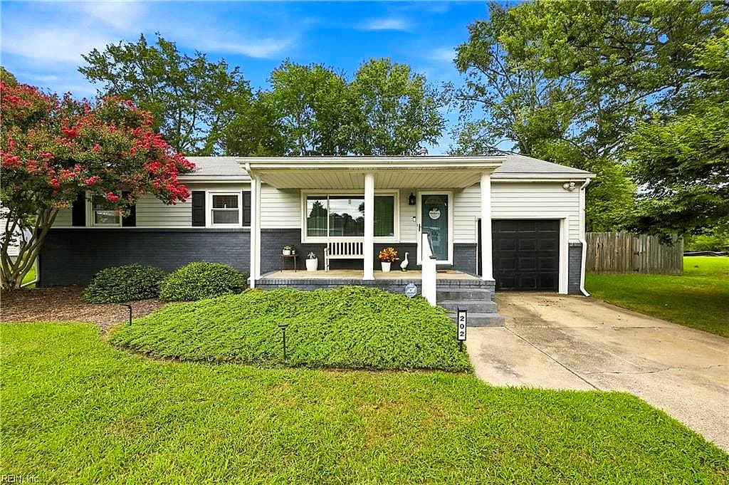 202 Sequoia RD, PORTSMOUTH VA 23701 - Main photo