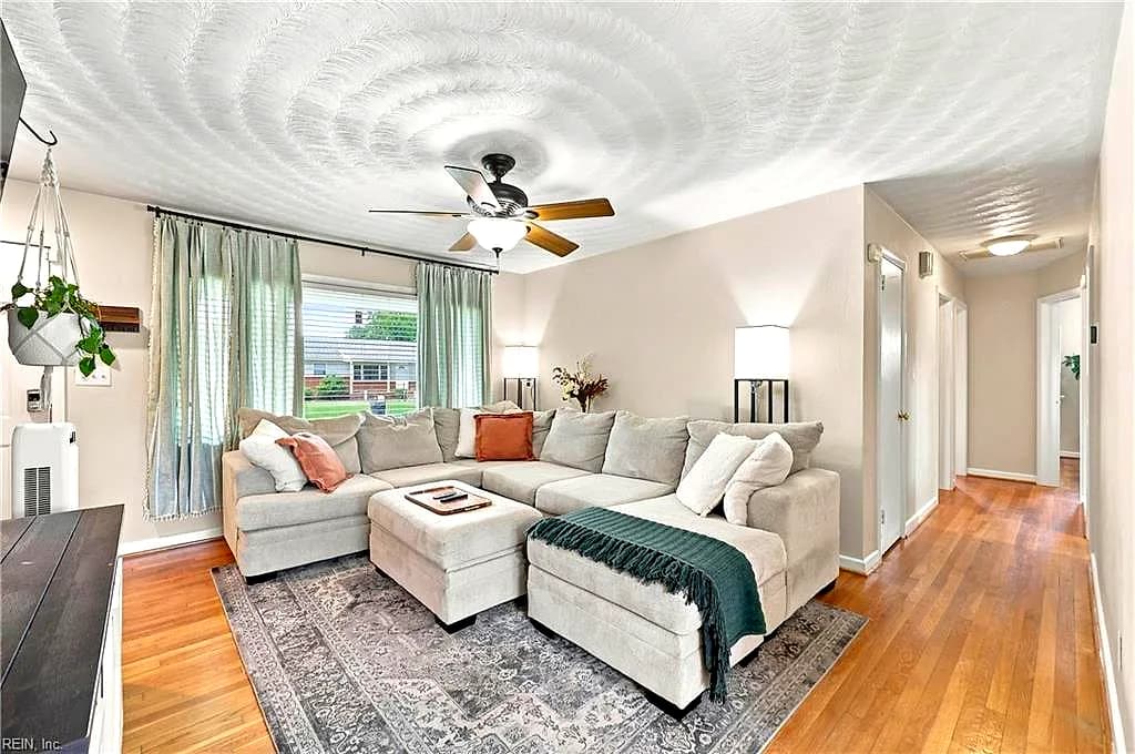 202 Sequoia RD, PORTSMOUTH VA 23701 - Photo 3