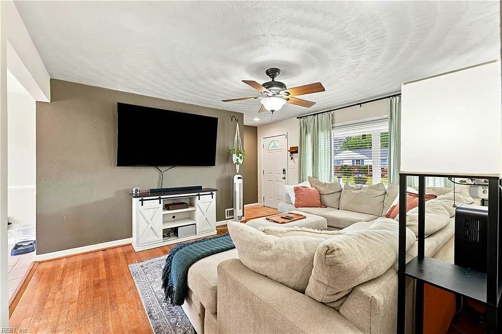 202 Sequoia RD, PORTSMOUTH VA 23701 - Photo 5