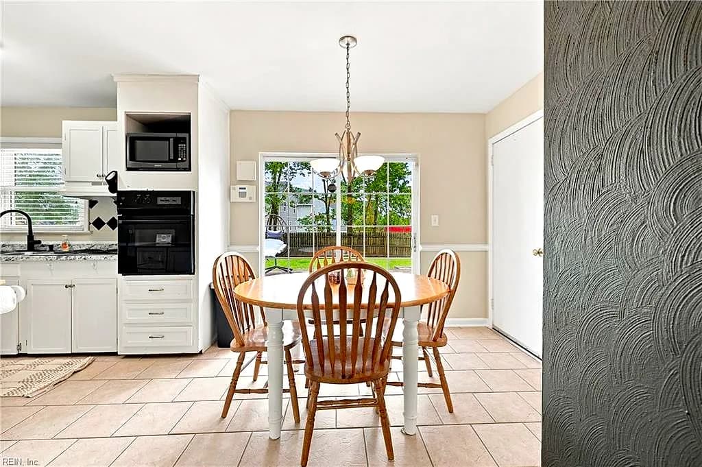 202 Sequoia RD, PORTSMOUTH VA 23701 thumb 6