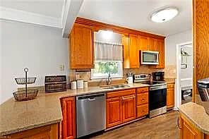9614 Spring Branch DR, NORTH VA 23128 thumb 12