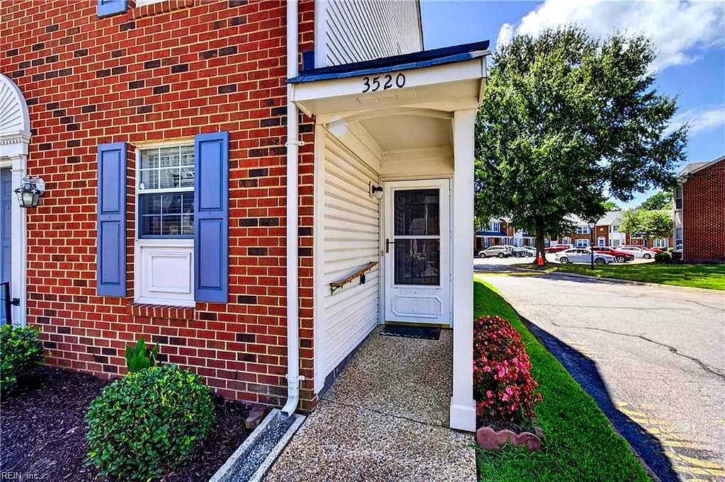 3520 Sugar Run RN, CHESAPEAKE VA 23321 - Photo 3