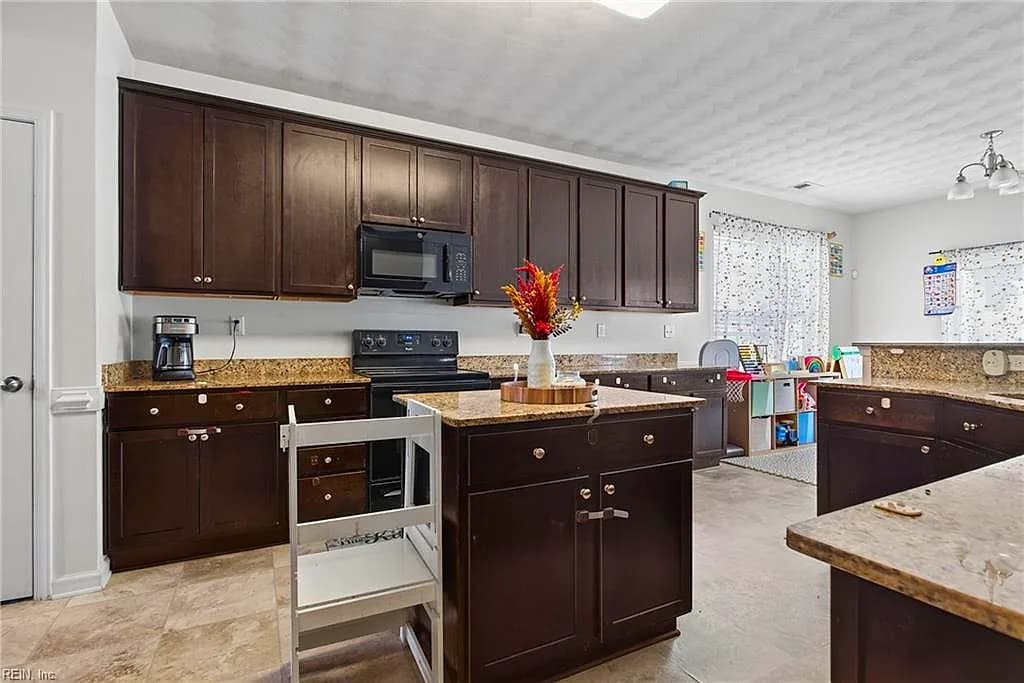 67 Manilla LN, HAMPTON VA 23669 thumb 11