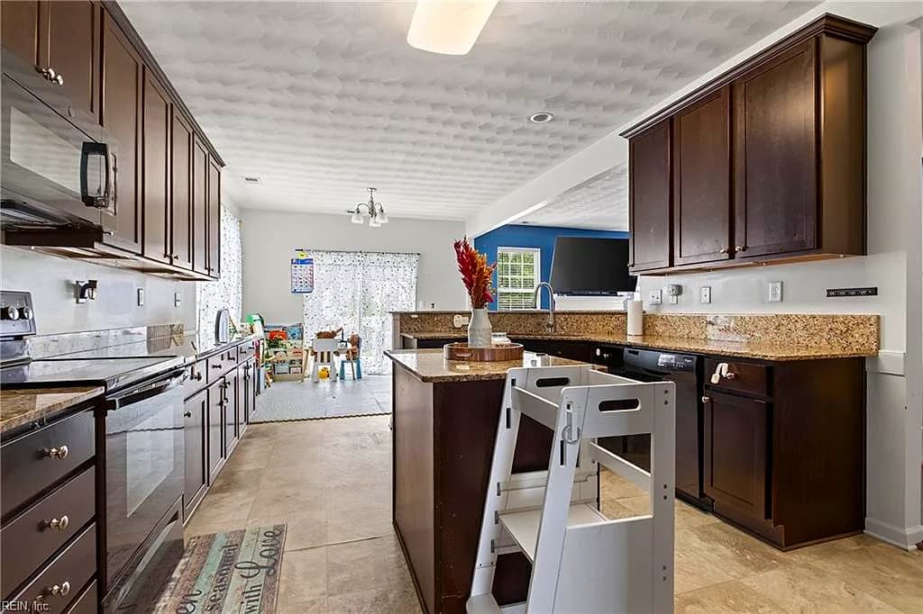 67 Manilla LN, HAMPTON VA 23669 thumb 9