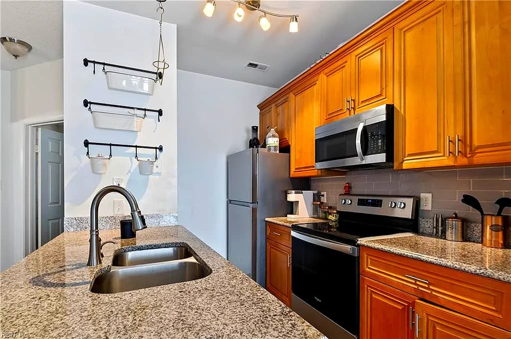 869 Little Bay AVE #2, NORFOLK VA 23503 thumb 9