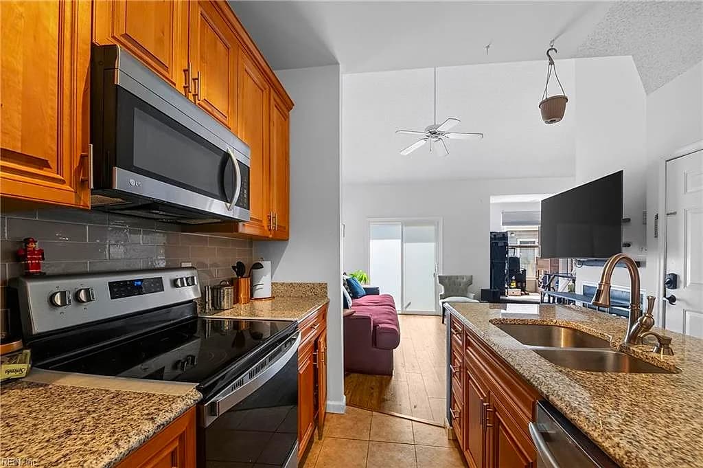 869 Little Bay AVE #2, NORFOLK VA 23503 thumb 10