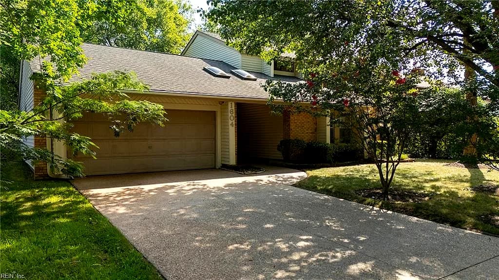 1604 Lake Christopher DR, VIRGINIA BEACH VA 23464 - Photo 3