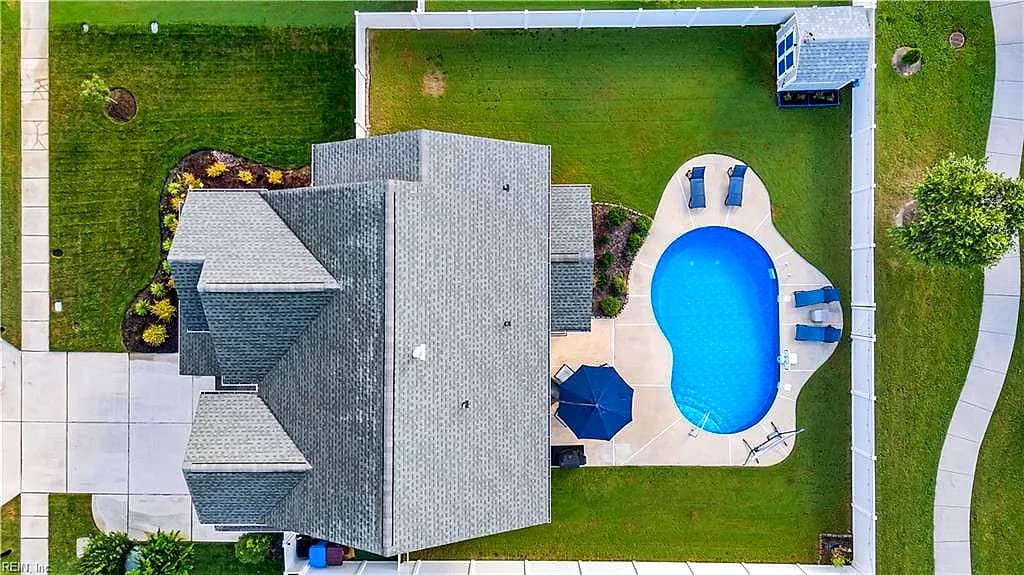 409 Cairns RD, CHESAPEAKE VA 23322 - Photo 4