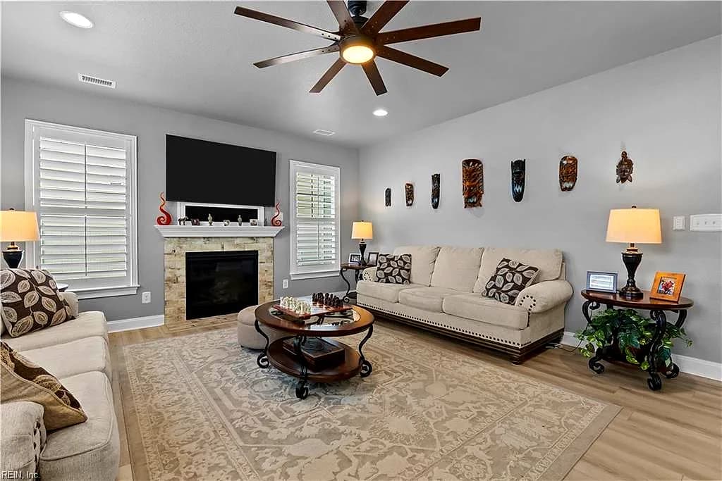 409 Cairns RD, CHESAPEAKE VA 23322 thumb 7