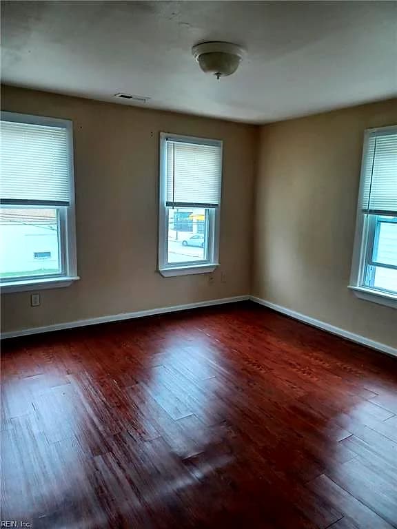 1107 Hull ST, CHESAPEAKE VA 23324 - Photo 5