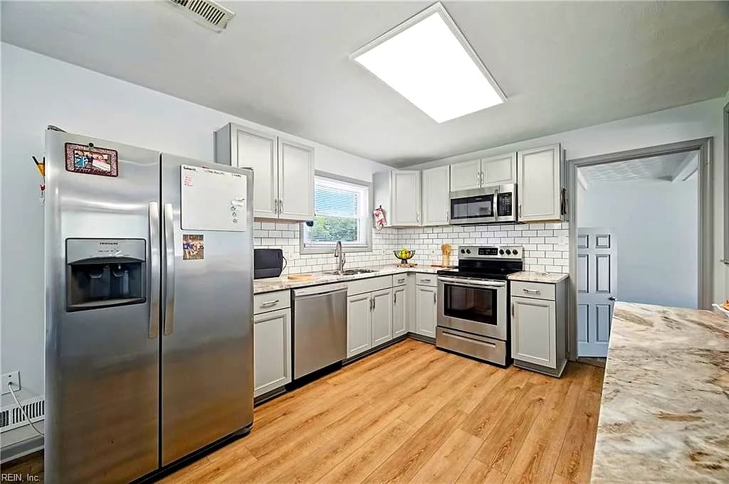 301 Waltz Farm DR, WILLIAMSBURG VA 23185 thumb 6