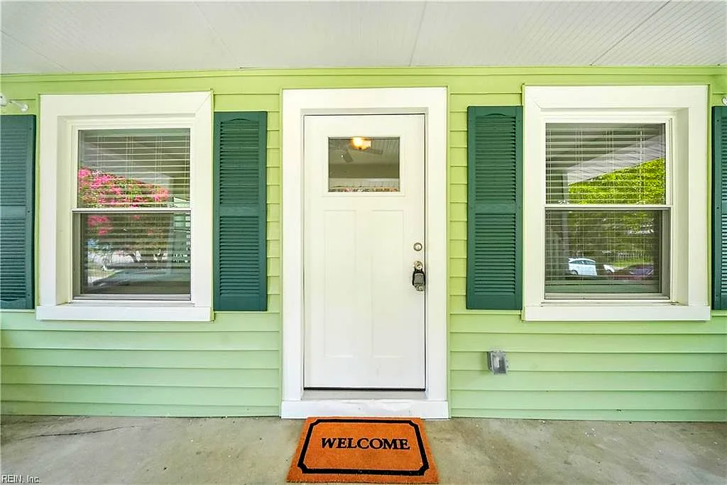 821 W 41st ST, NORFOLK VA 23508 - Photo 4