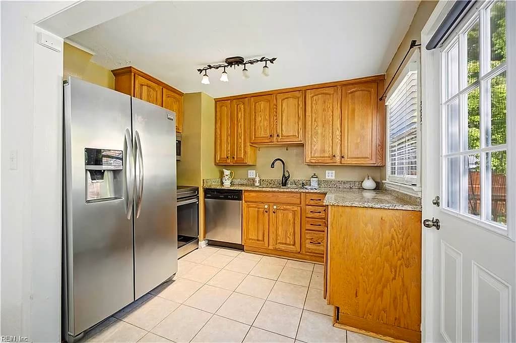 8046 E Glen Road RD, NORFOLK VA 23505 thumb 7