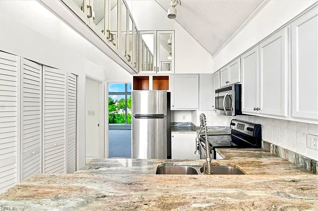 696 Mowbray ARCH #650, NORFOLK VA 23507 thumb 7