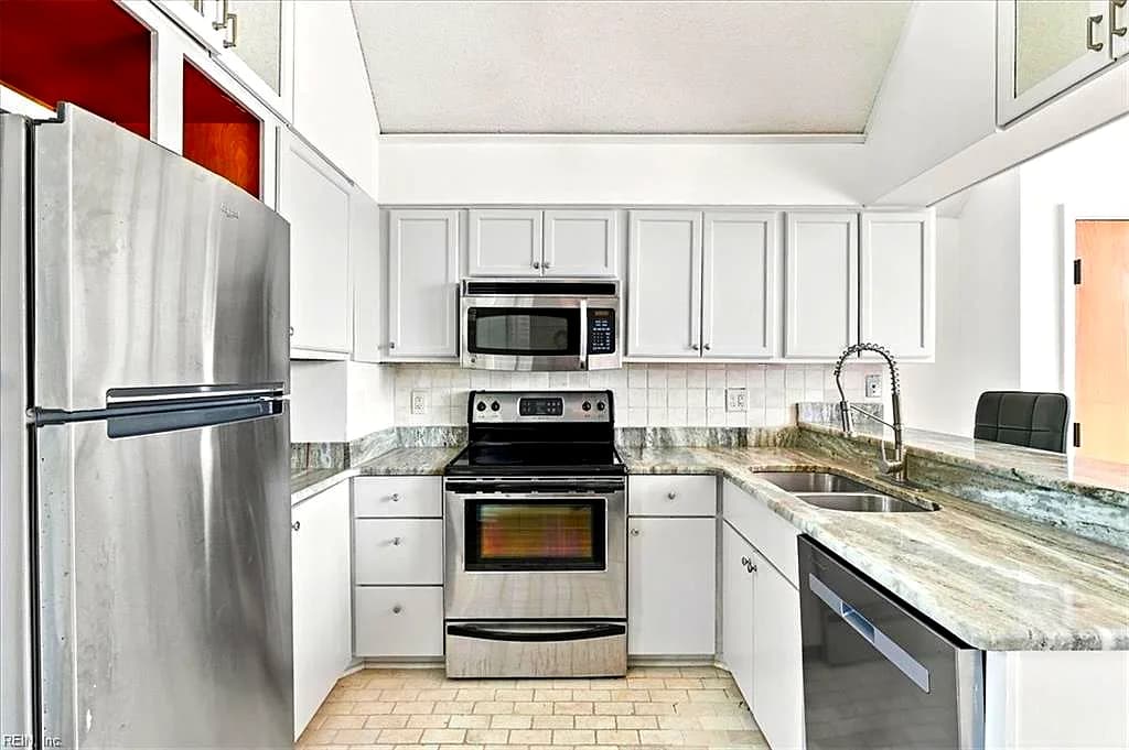 696 Mowbray ARCH #650, NORFOLK VA 23507 thumb 9