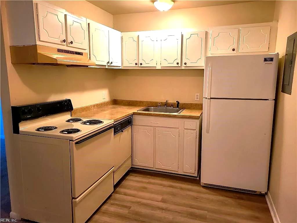 1428 Baychester AVE #A2, NORFOLK VA 23503 - Photo 5