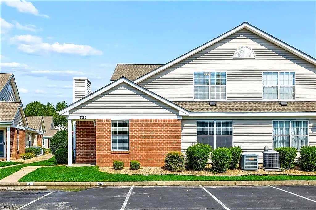 823 Miller Creek LN, NEWPORT NEWS VA 23602 - Photo 4