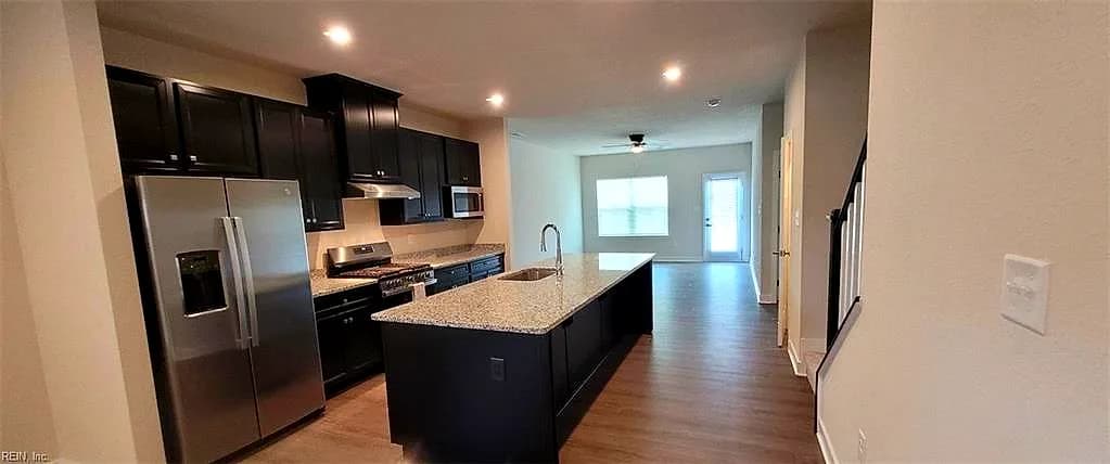 306 A Spinnaker ST, ELIZABETHCITY NC 27909 - Photo 3