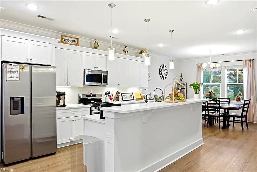 2917 Pretty Lake AVE, NORFOLK VA 23518 - Photo 3