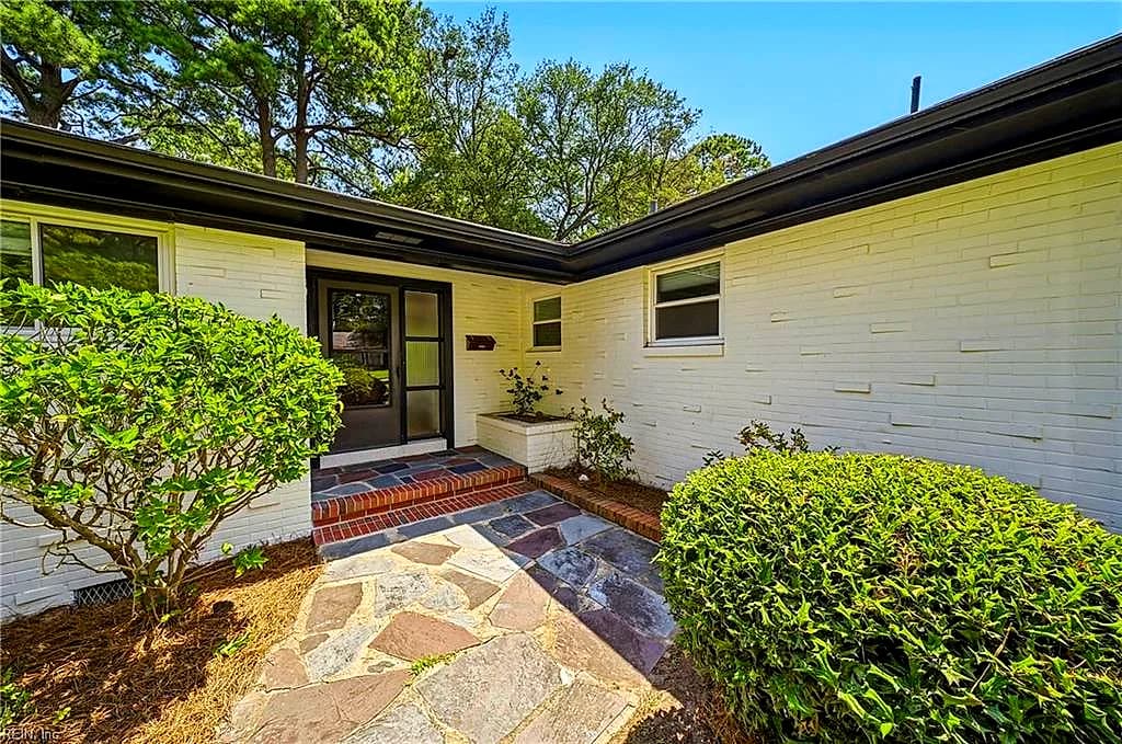 7077 Kirby CRES, NORFOLK VA 23505 - Photo 3