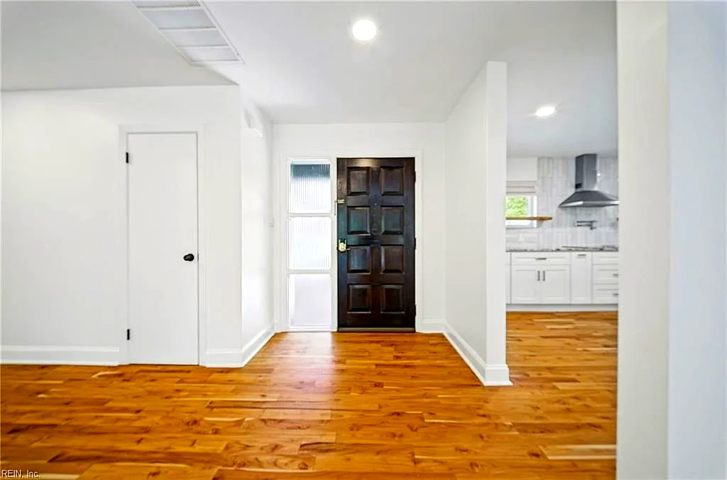 7077 Kirby CRES, NORFOLK VA 23505 thumb 6